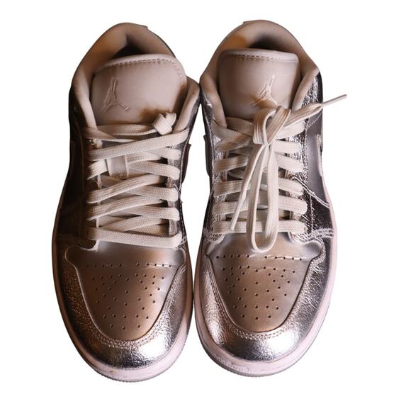 Nike Air Jordan 1 Low SE ‘Metallic Silver’ (FN5030‑001) – Women’s 7 - Picture 3 of 8